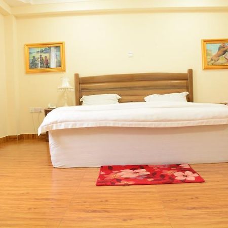 Ampomaah Hotel อักกรา ภายนอก รูปภาพ