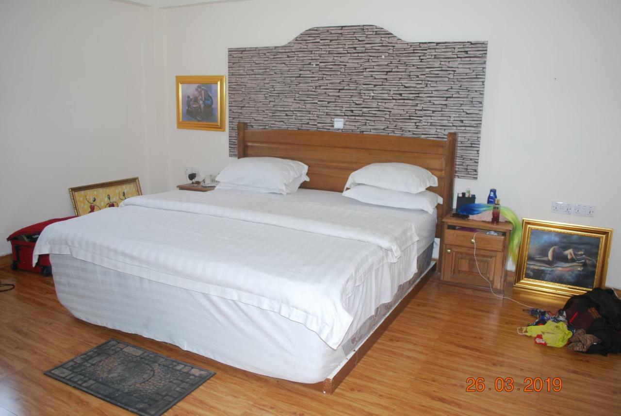 Ampomaah Hotel อักกรา ภายนอก รูปภาพ