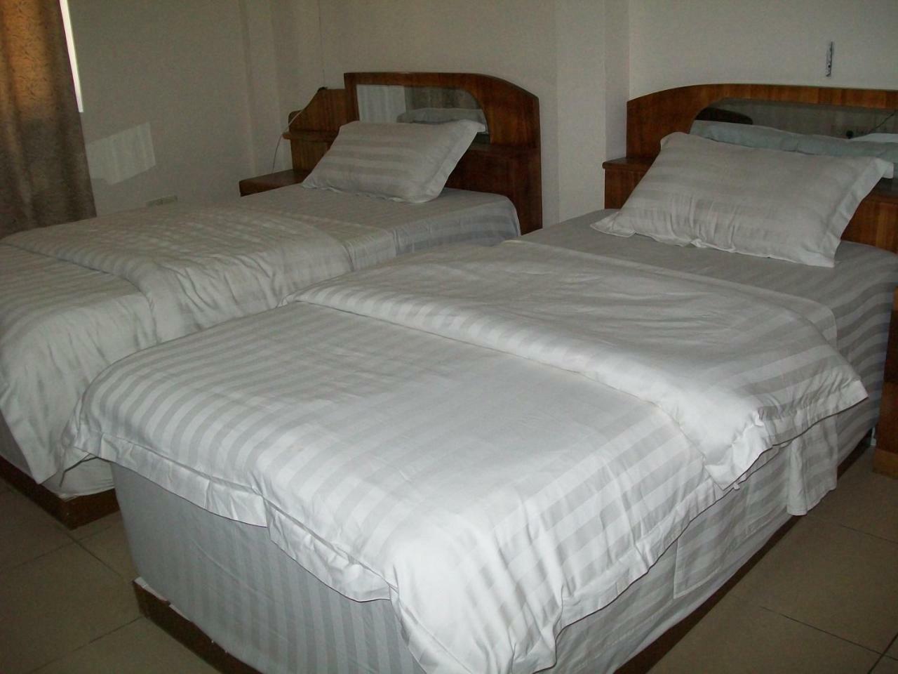 Ampomaah Hotel อักกรา ภายนอก รูปภาพ